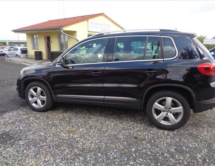 Volkswagen Tiguan 8