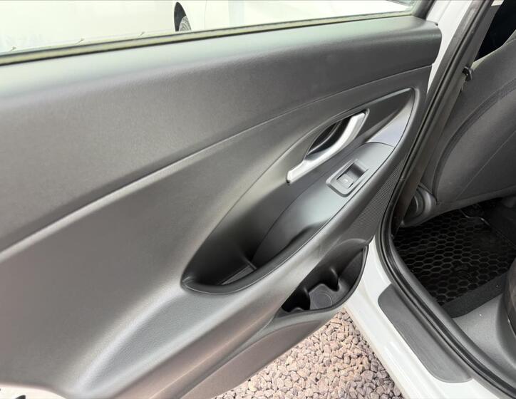 Hyundai i30 19