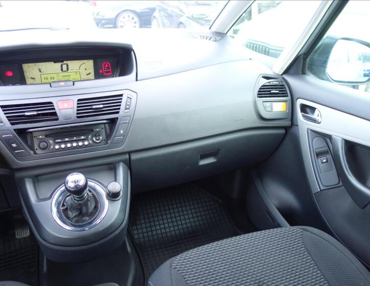 Citroën Grand C4 Picasso 21