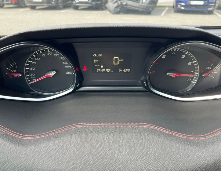 Peugeot 308 11