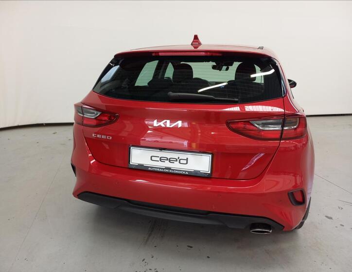 KIA Ceed 4
