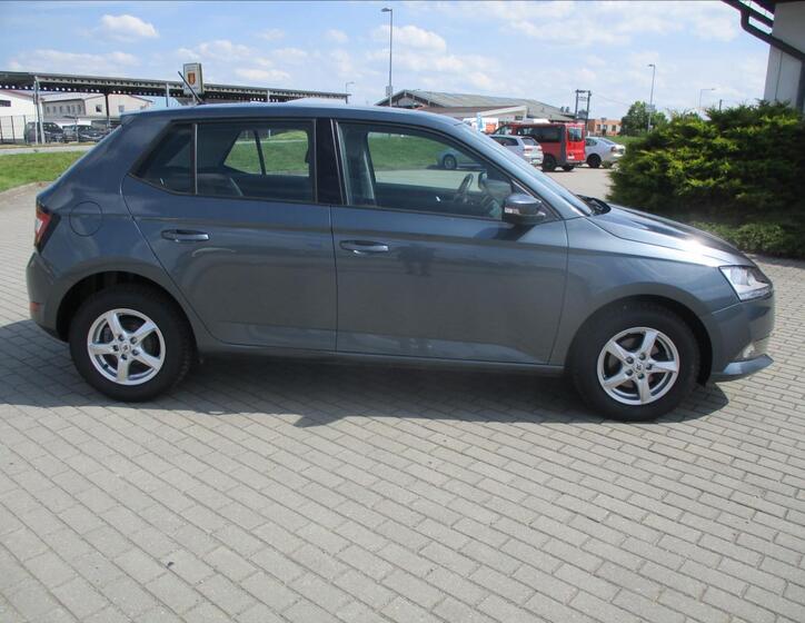 Škoda Fabia 32