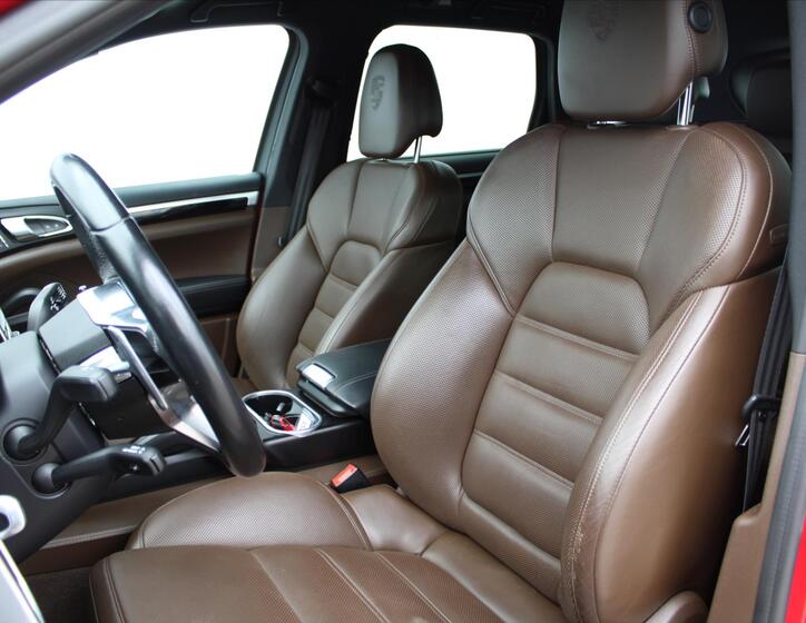 Porsche Cayenne 10