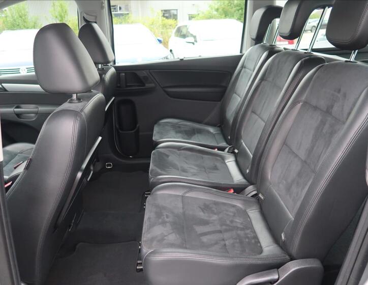 Volkswagen Sharan 19