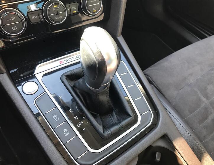 Volkswagen Passat 10