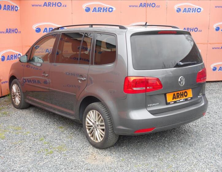 Volkswagen Touran 5