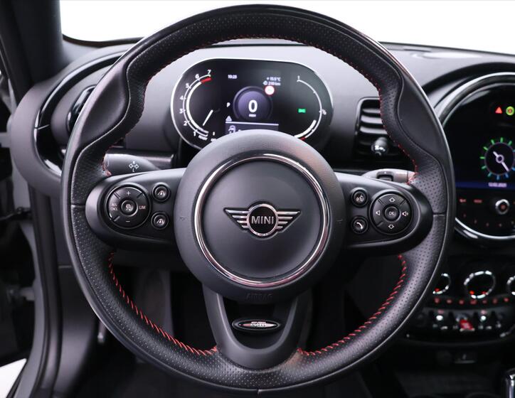 Mini Clubman 18