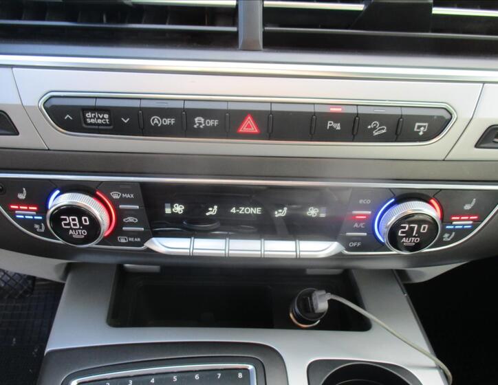 Audi Q7 19