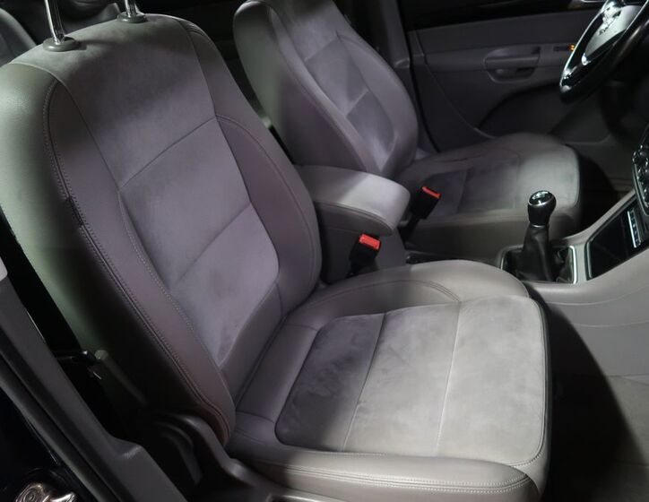 Volkswagen Sharan 16