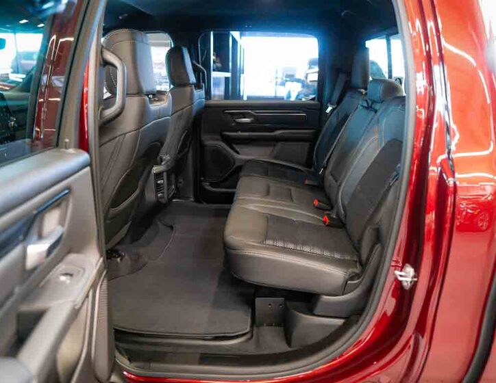 Dodge RAM 32