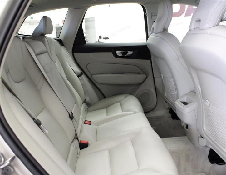 Volvo XC60 13