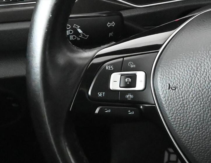 Volkswagen T-Roc 17