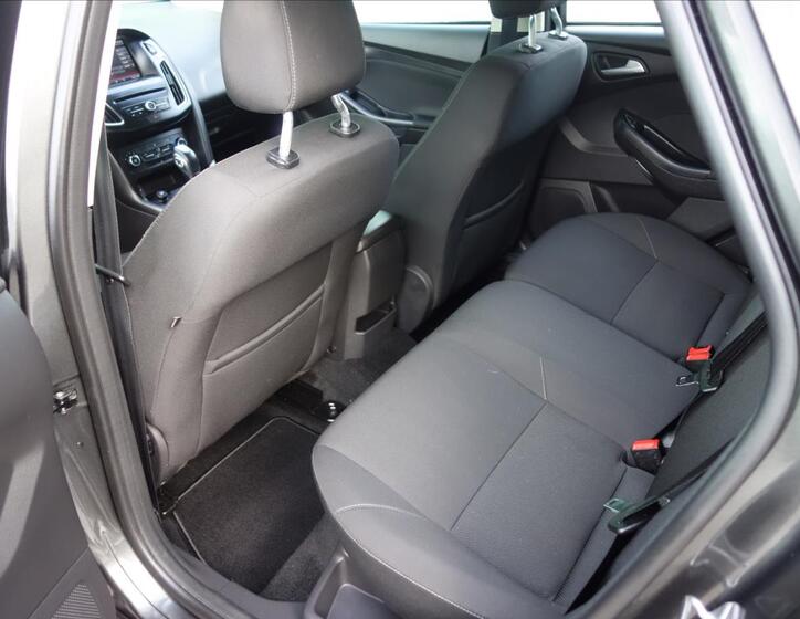 Ford Focus 23