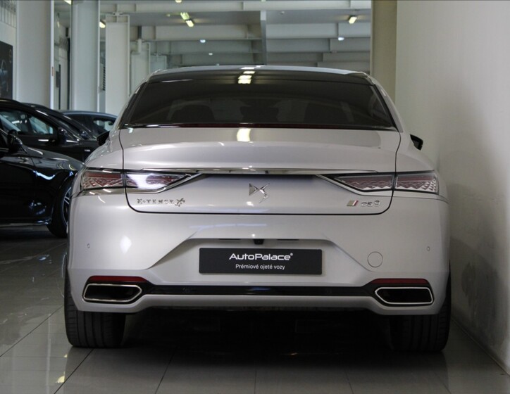 DS Automobiles DS9 4