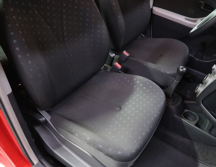 Toyota Yaris 13