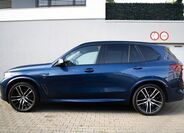 BMW X5 8