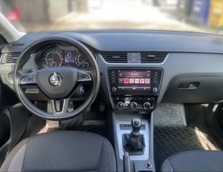 Škoda Octavia 9
