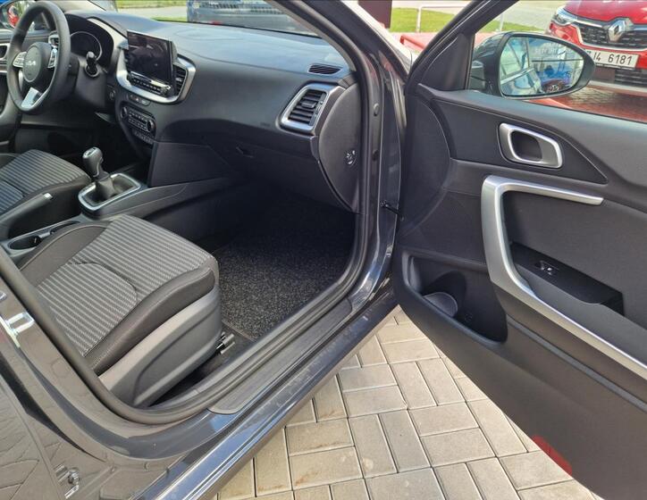 KIA Ceed 11