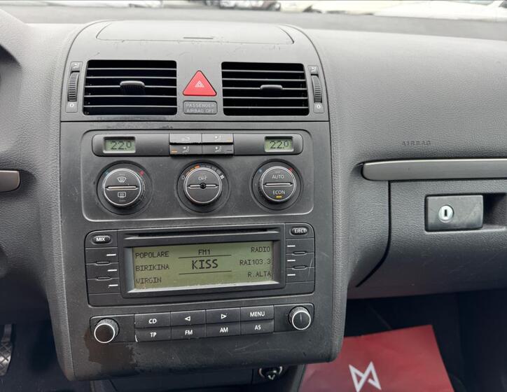 Volkswagen Touran 23