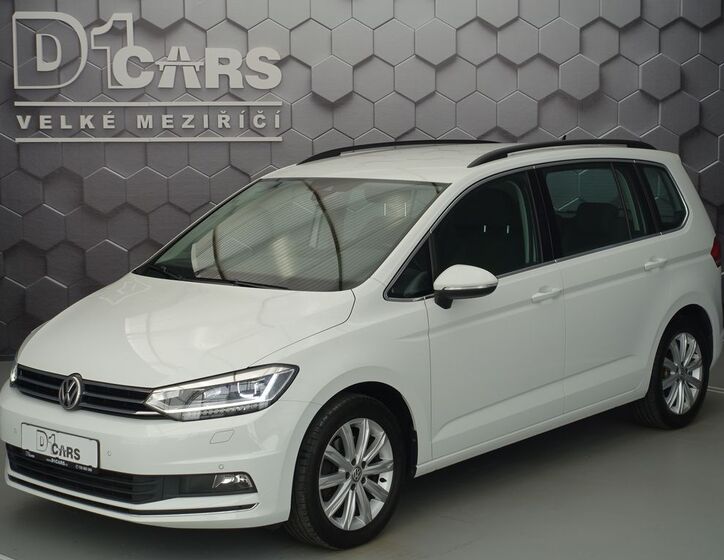 Volkswagen Touran 1