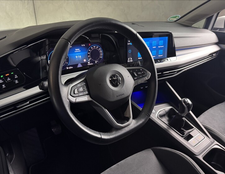 Volkswagen Golf 21