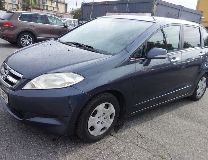 Honda FR-V 2