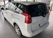 Peugeot 5008 4