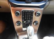 Volvo V40 16