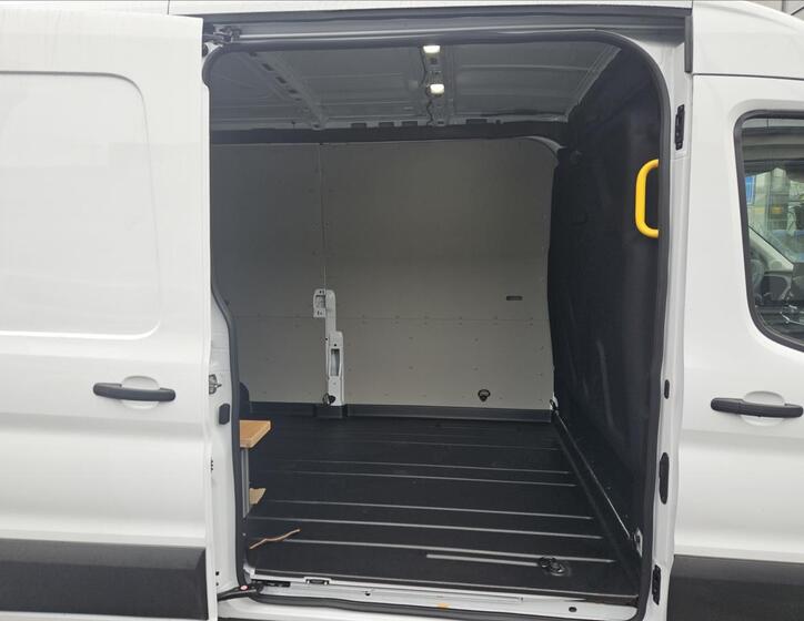 Ford Transit 11