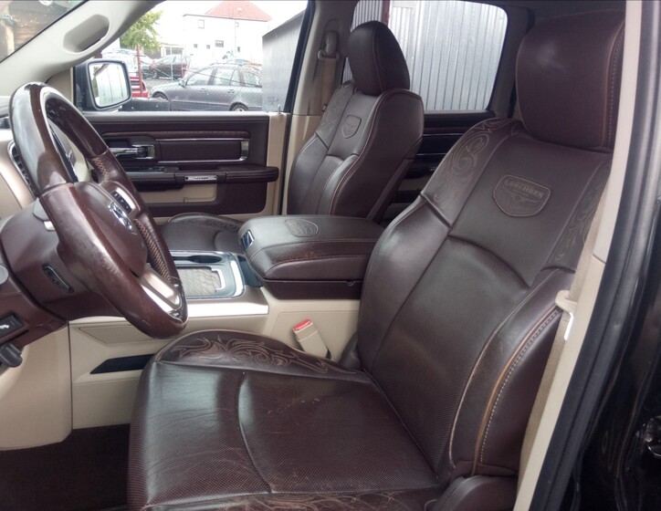 Dodge RAM 9