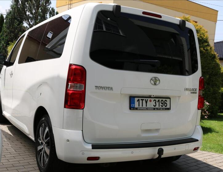 Toyota ProAce Verso 11