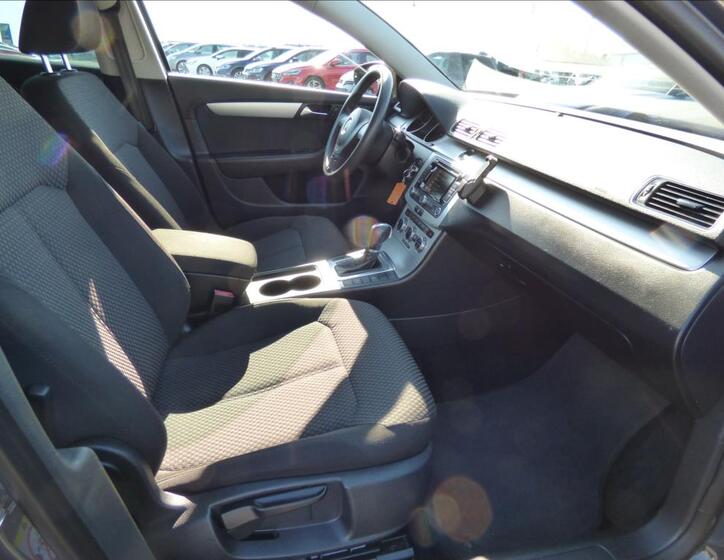 Volkswagen Passat 50