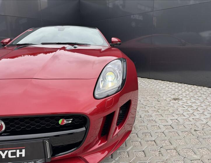 Jaguar F-Type 22