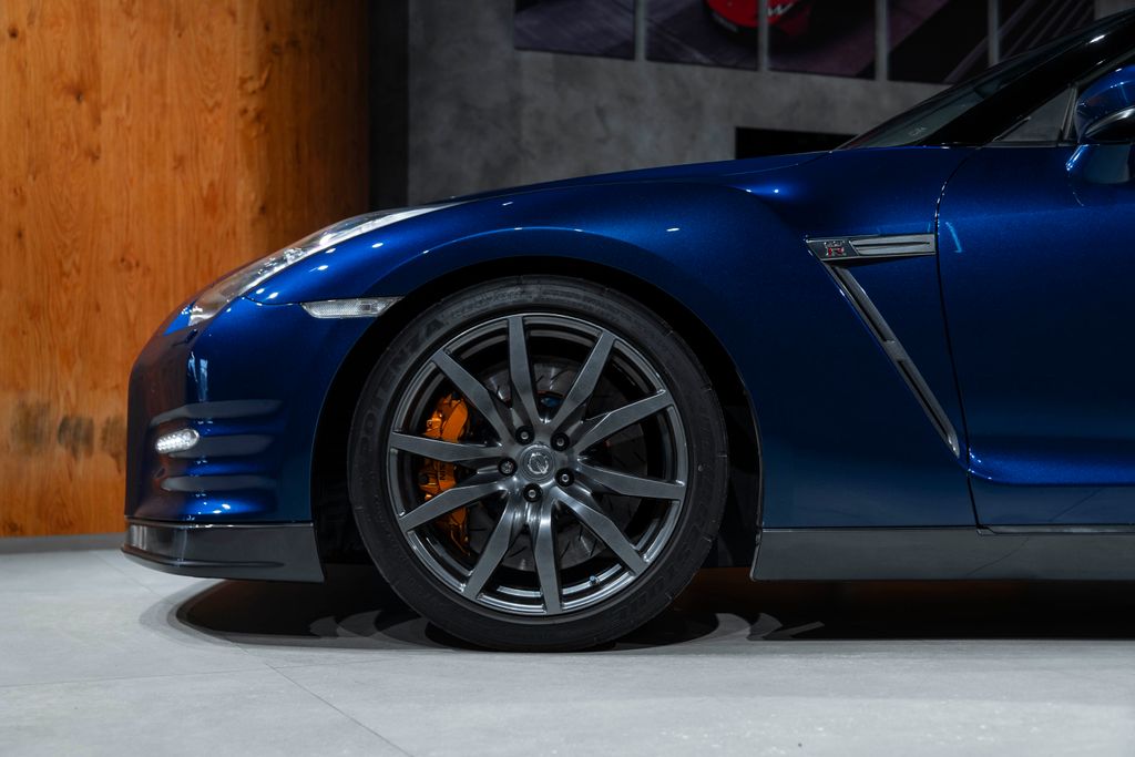 Nissan GT-R