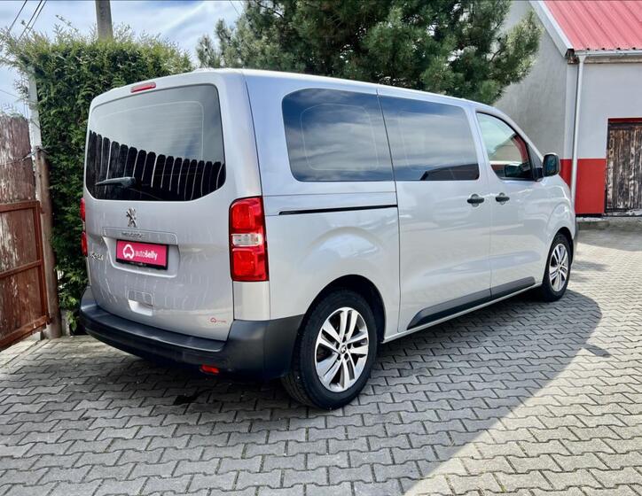 Peugeot Traveller 5