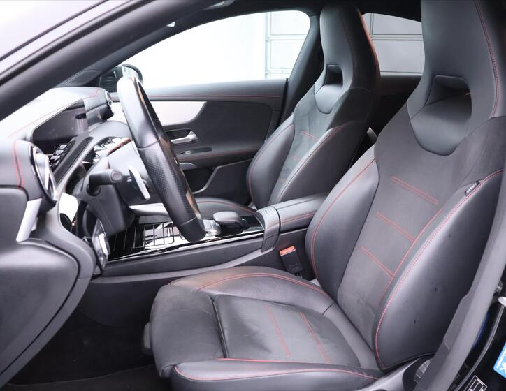 Mercedes-Benz CLA 12