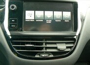 Peugeot 208 13