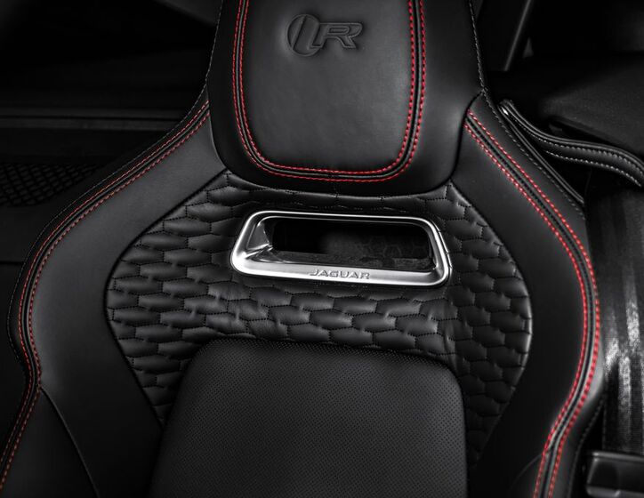 Jaguar F-Type 19