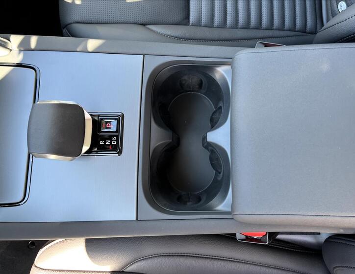 Land Rover Discovery Sport 28