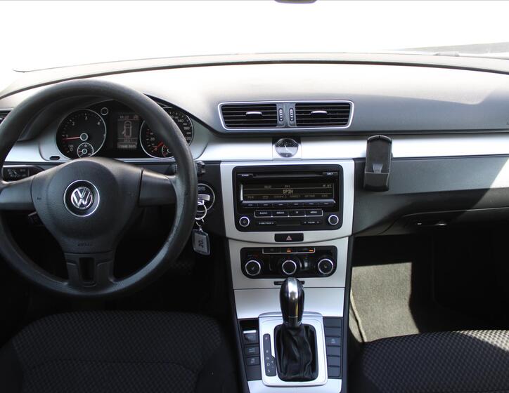 Volkswagen Passat 13