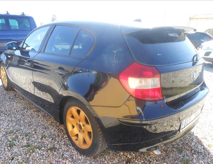 BMW Řada 1 8
