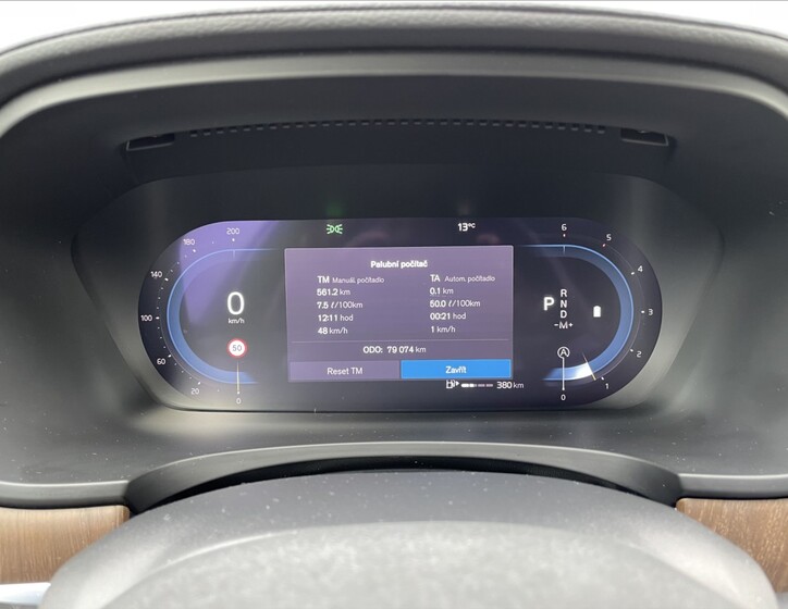 Volvo V90 11