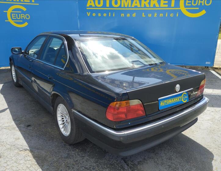 BMW Řada 7 6