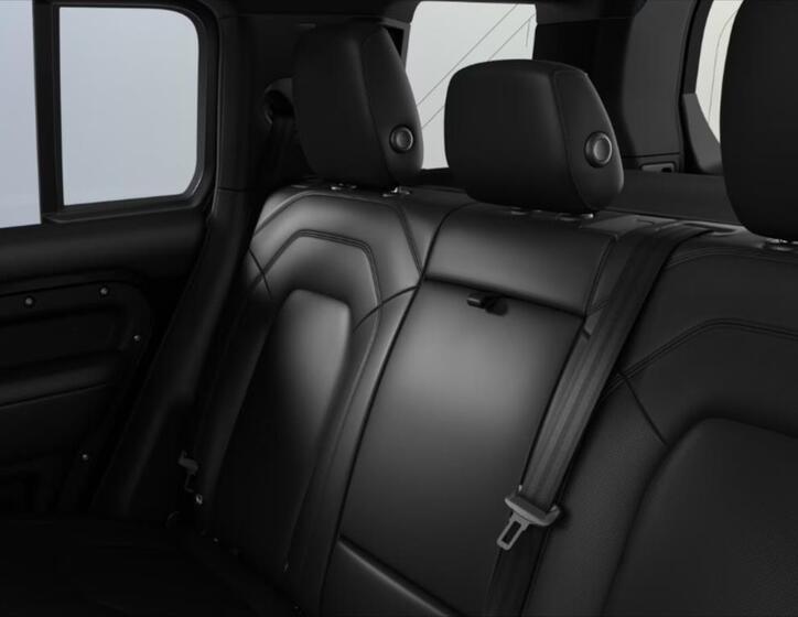 Land Rover Defender 8