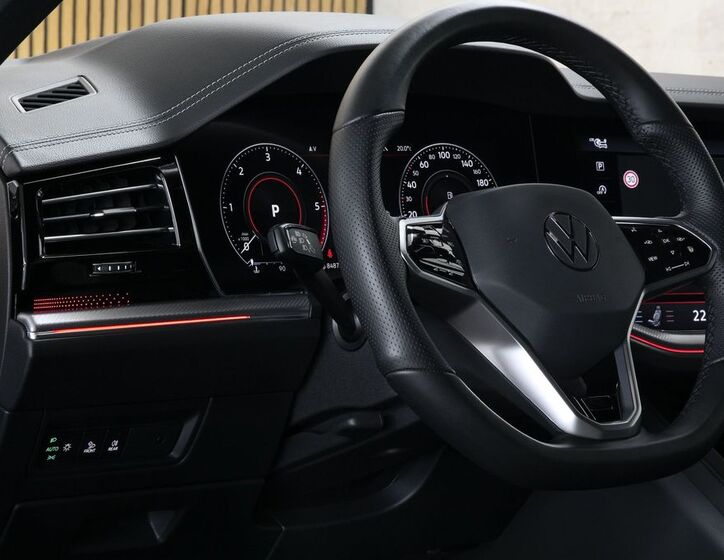 Volkswagen Touareg 16