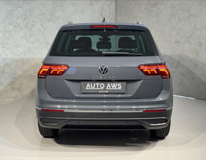 Volkswagen Tiguan 8