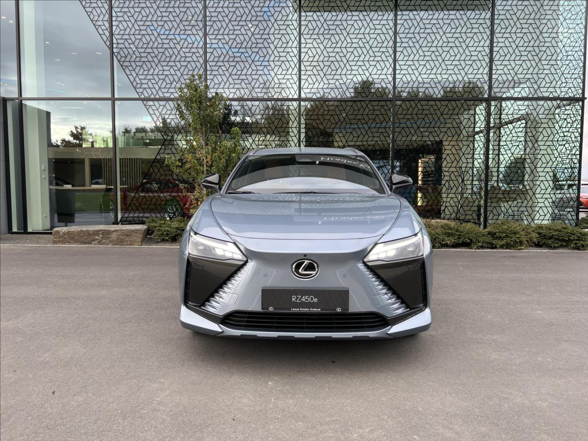 Lexus RZ 450e
