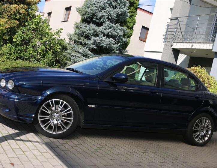 Jaguar X-Type 16