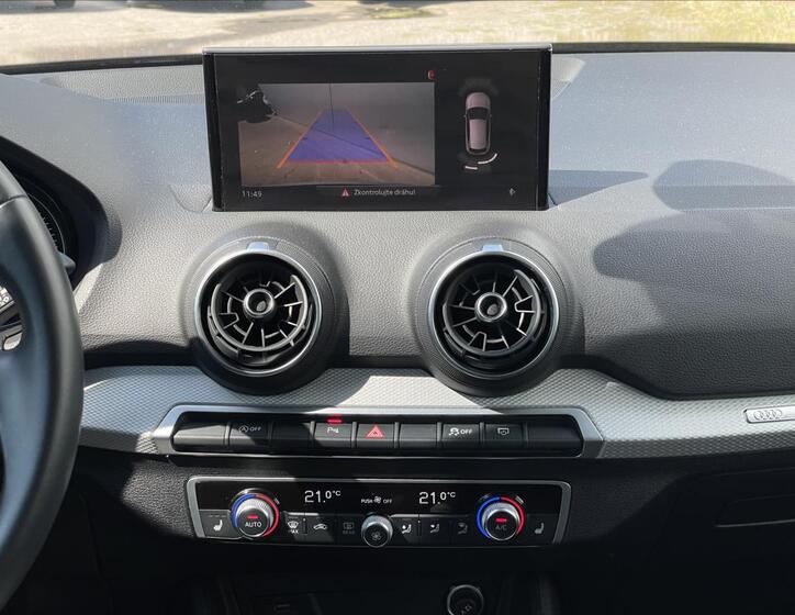 Audi Q2 13