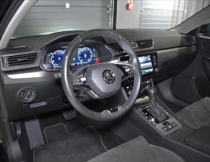 Škoda Superb 11